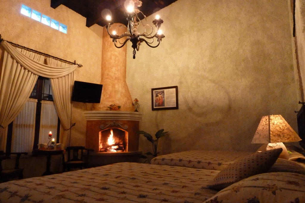D'Leyenda Hotel アンティグア・グアテマラ 部屋 写真